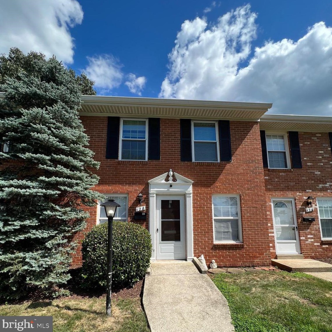 128 N Sterling Blvd, Sterling, VA 20164