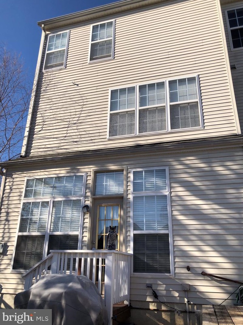 20342 Bowfonds St, Ashburn VA  20147-7407 exterior