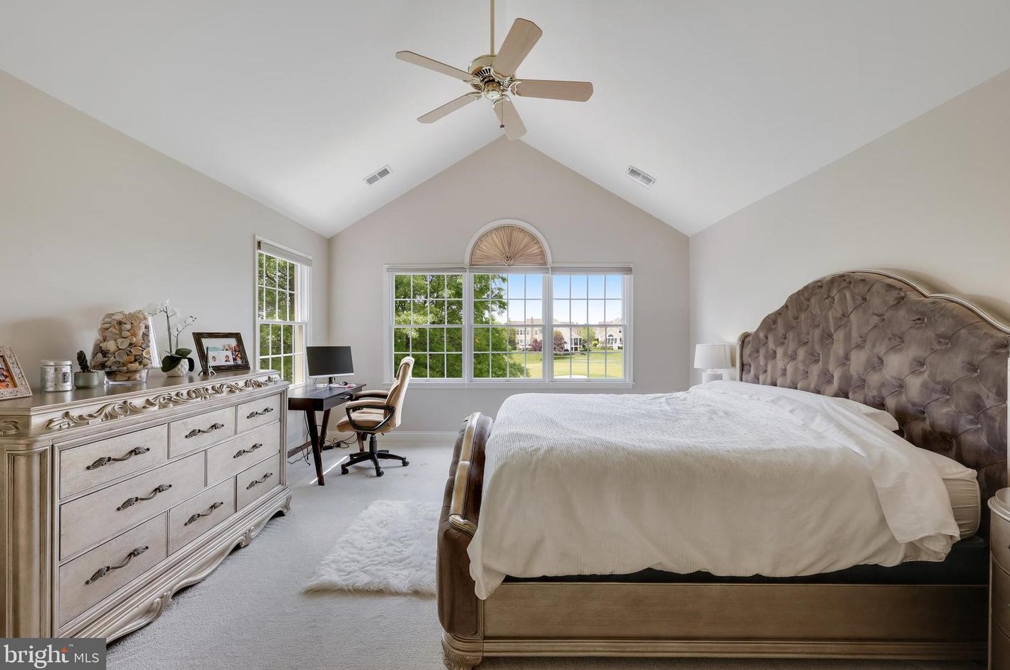 19951 Palmer Classic Pkwy, Ashburn VA  20147-5202 exterior