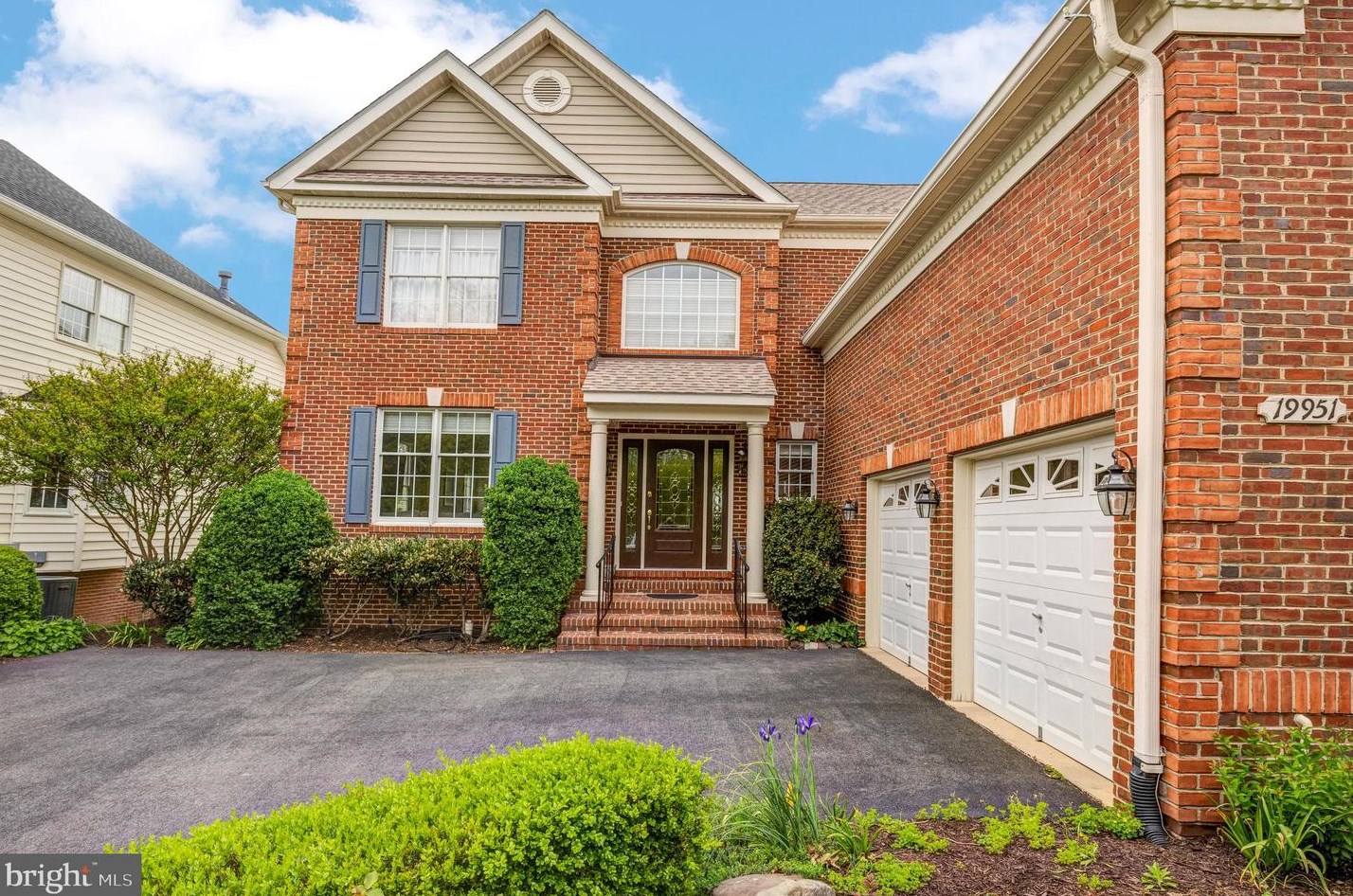 19951 Palmer Classic Pkwy, Ashburn VA  20147-5202 exterior