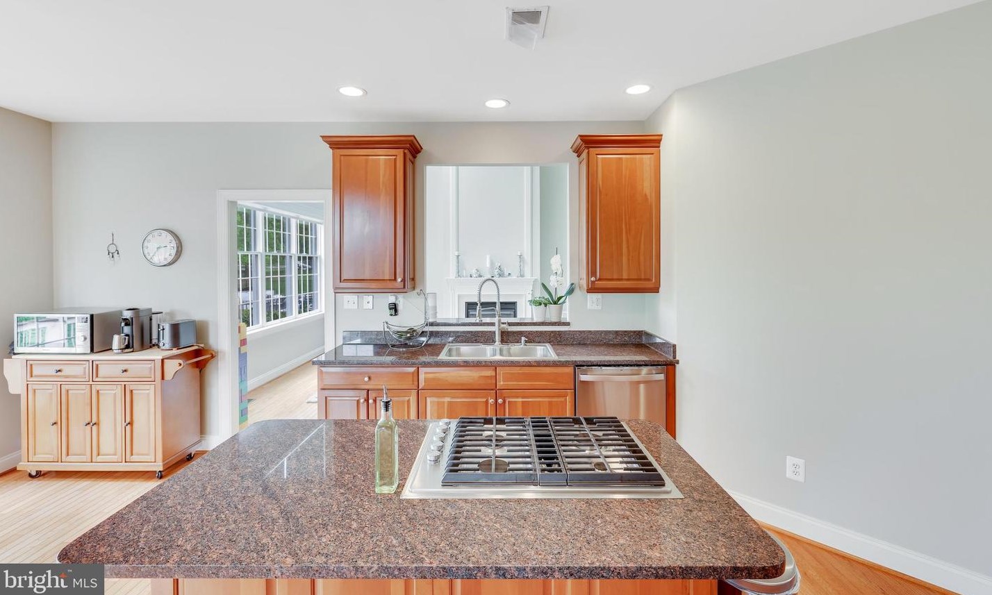 19951 Palmer Classic Pkwy, Ashburn VA  20147-5202 exterior