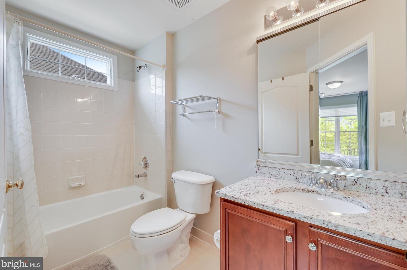 19951 Palmer Classic Pkwy, Ashburn VA  20147-5202 exterior