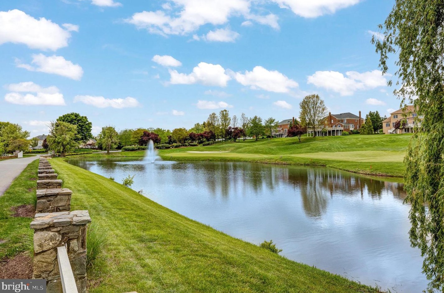 19951 Palmer Classic Pkwy, Ashburn VA  20147-5202 exterior