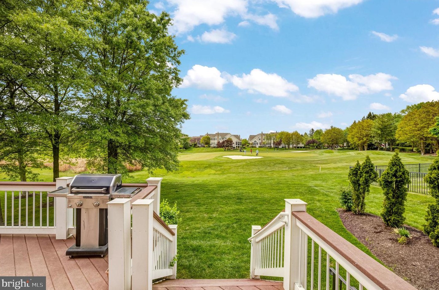 19951 Palmer Classic Pkwy, Ashburn VA  20147-5202 exterior