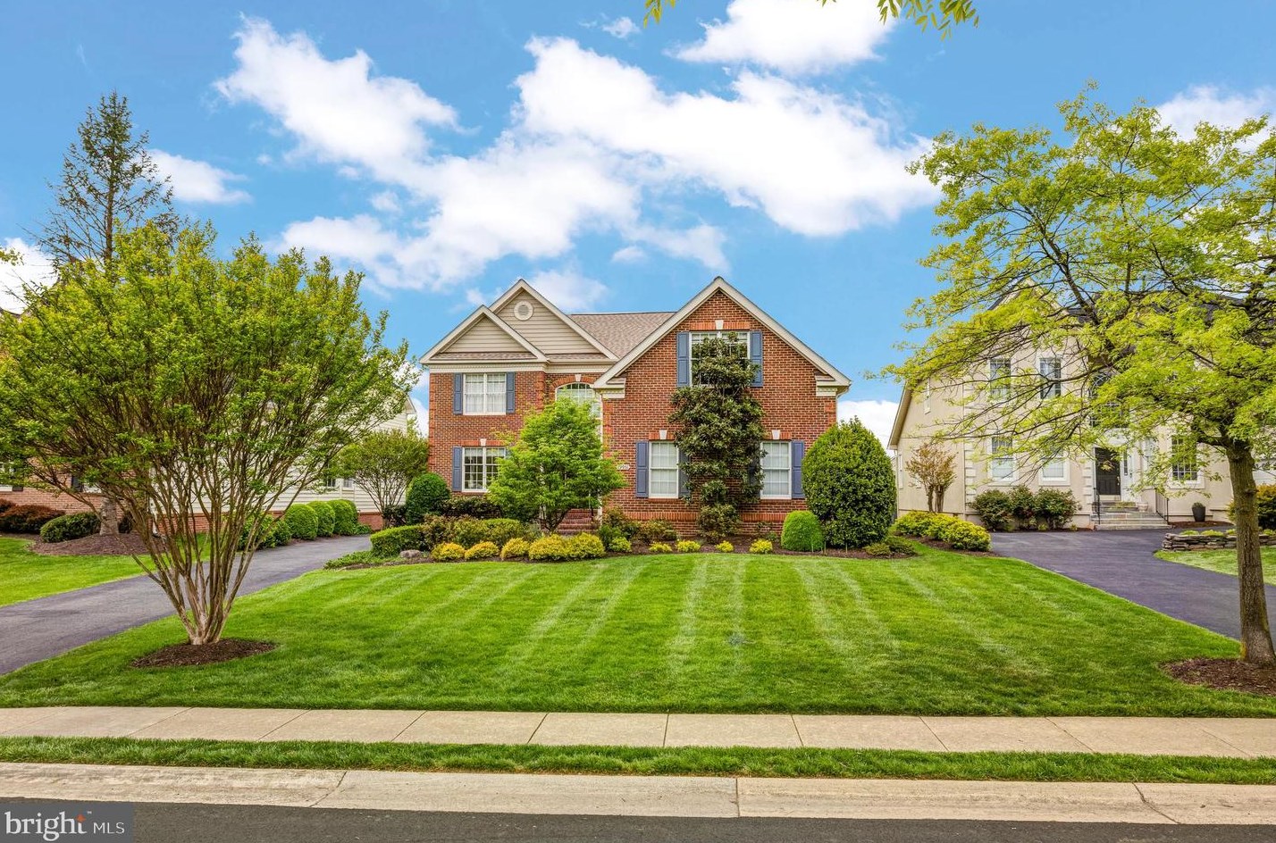 19951 Palmer Classic Pkwy, Ashburn VA  20147-5202 exterior