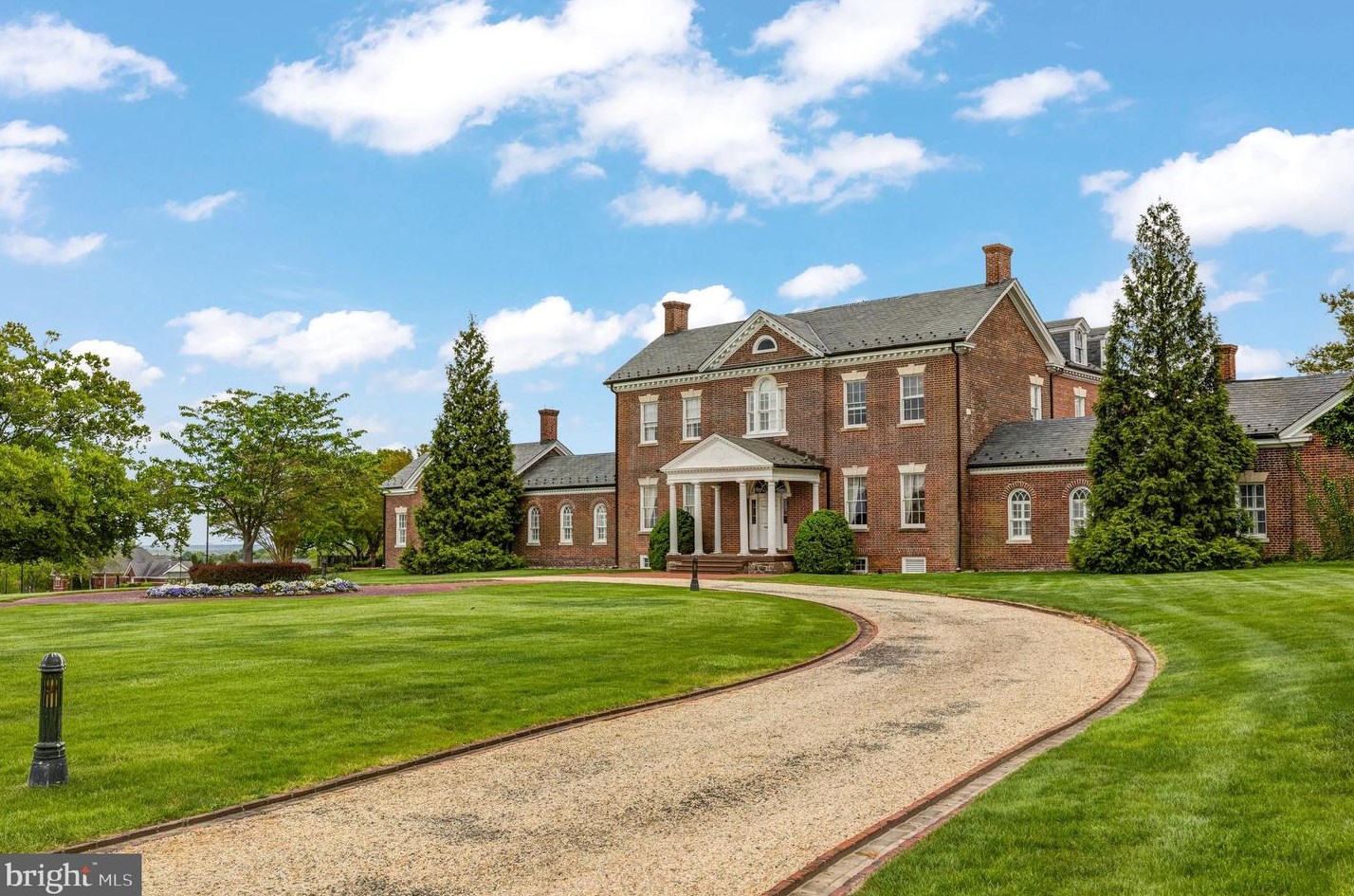 19951 Palmer Classic Pkwy, Ashburn VA  20147-5202 exterior