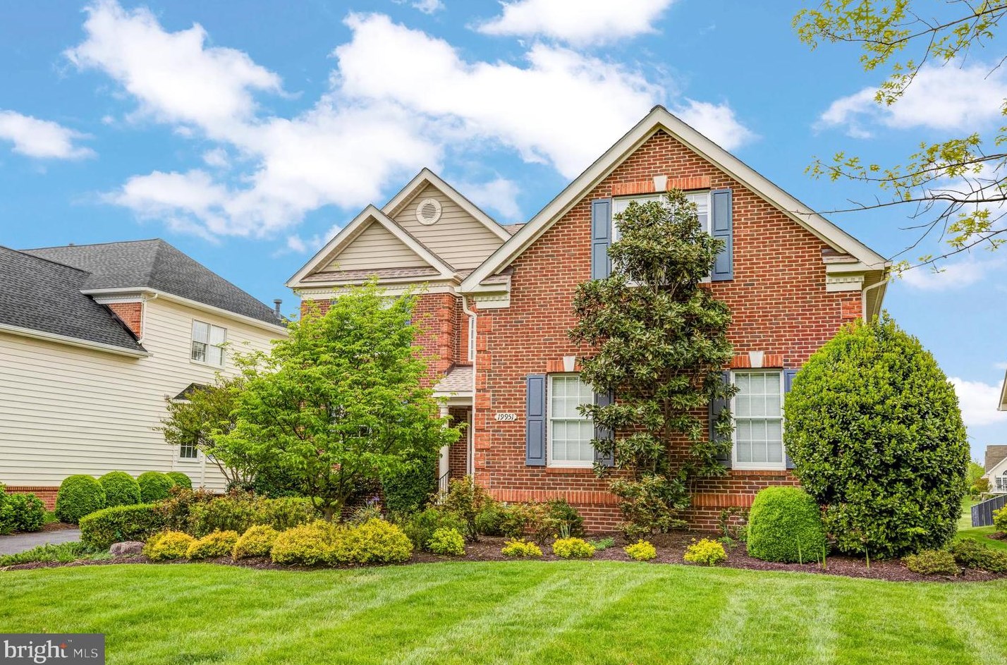 19951 Palmer Classic Pkwy, Ashburn VA  20147-5202 exterior