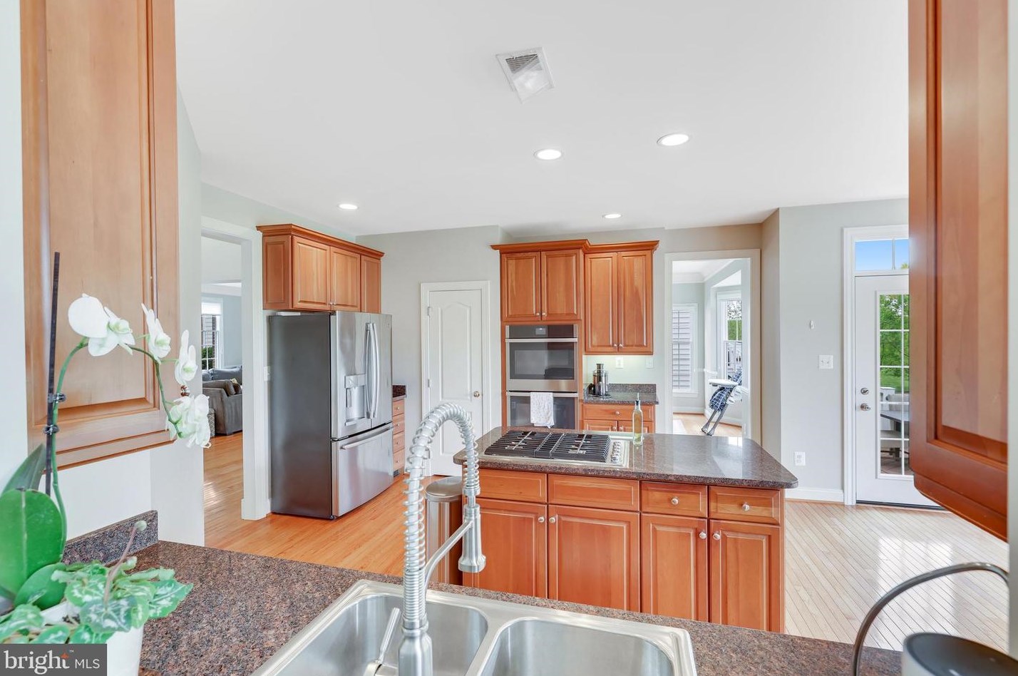 19951 Palmer Classic Pkwy, Ashburn VA  20147-5202 exterior