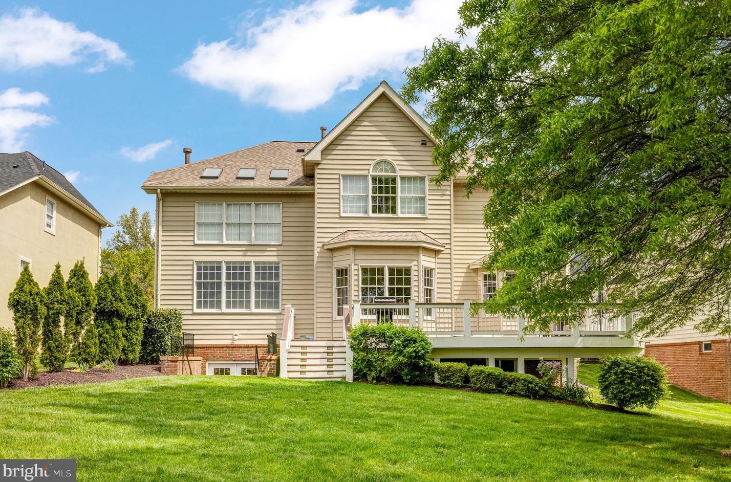 19951 Palmer Classic Pkwy, Ashburn VA  20147-5202 exterior