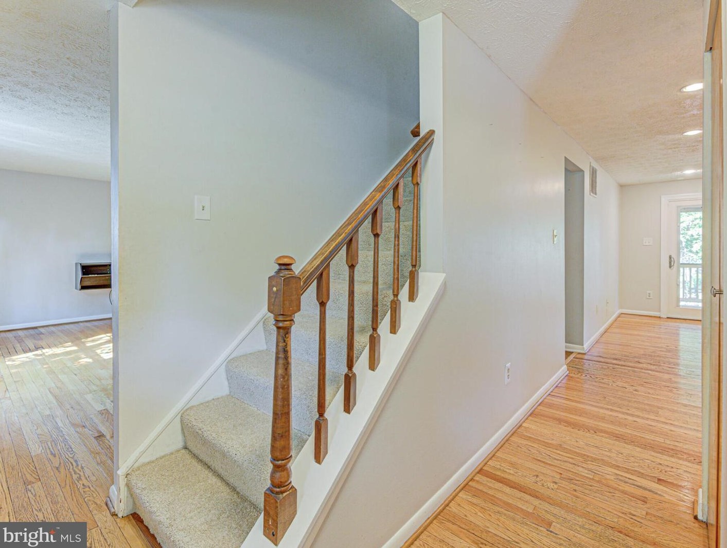 244 Silverleaf Dr, Sterling, VA 20164