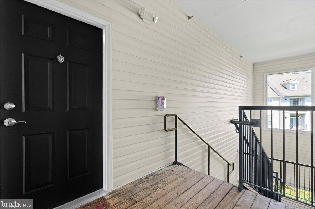 21222 Mcfadden Square #410, Sterling, VA 20165
