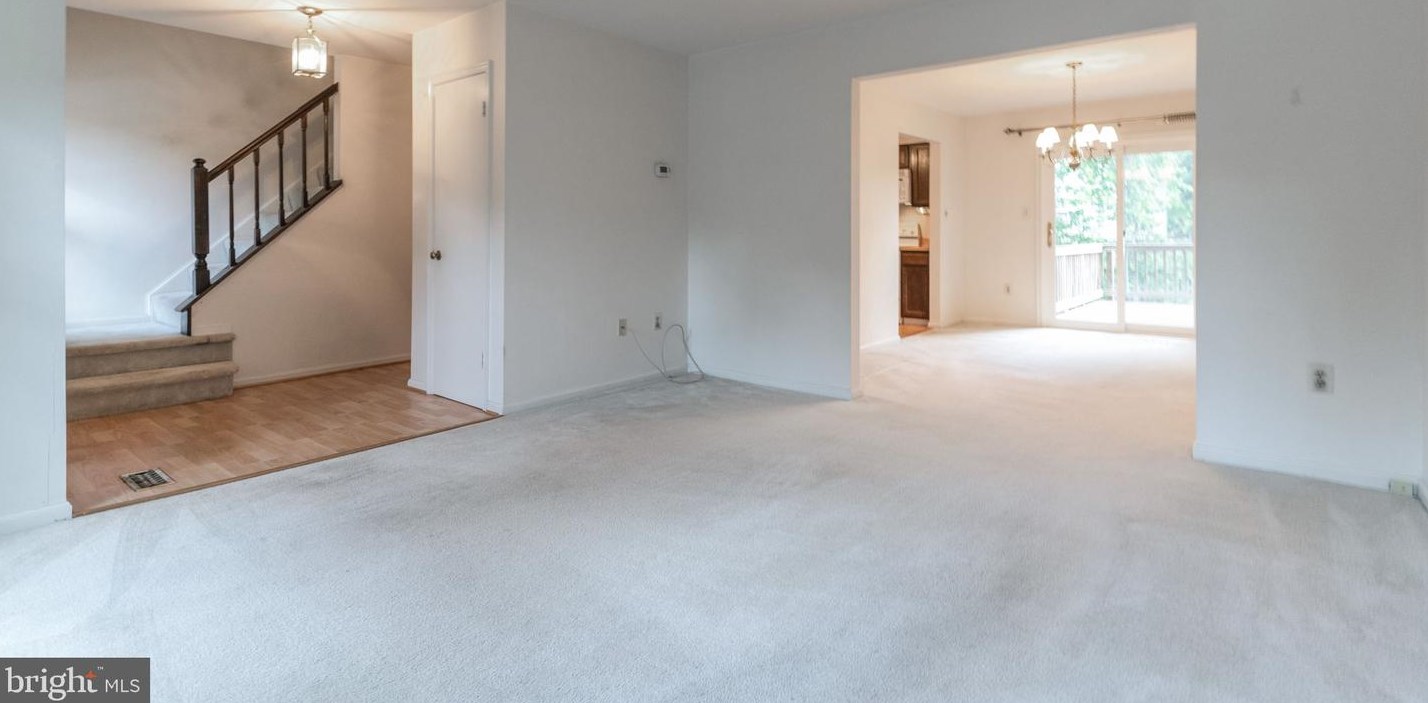 4 Paxton Ct, Dulles, VA 20165