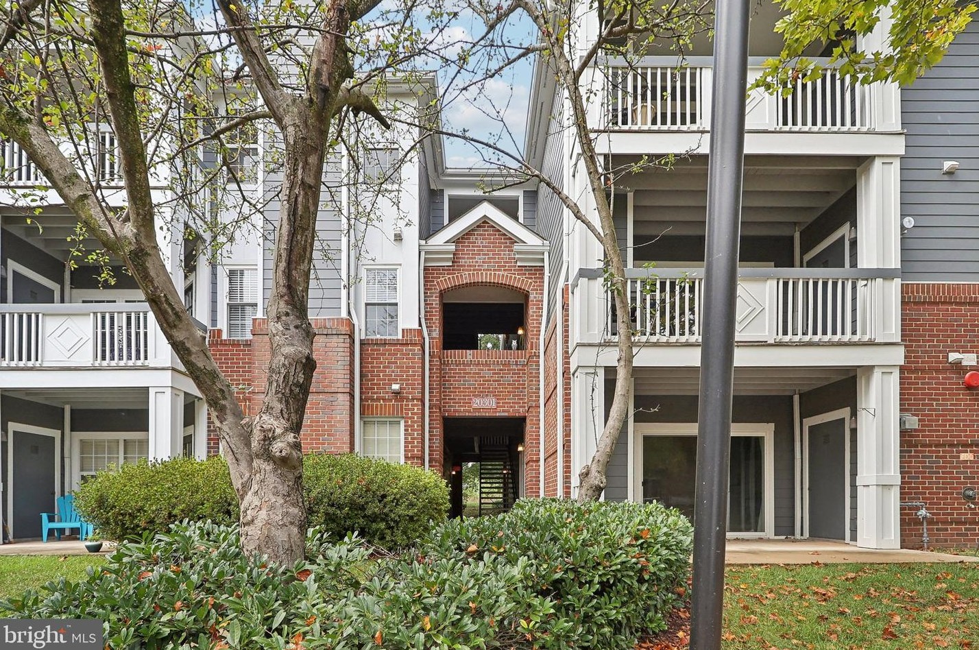 20301 Beechwood Ter, Ashburn, VA 20147-2712