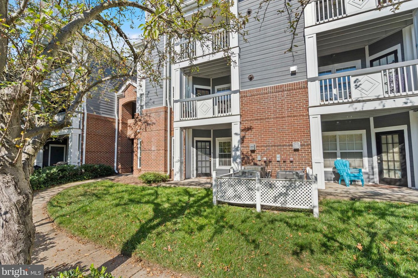 20303 Beechwood Ter, Ashburn, VA 20147-2713