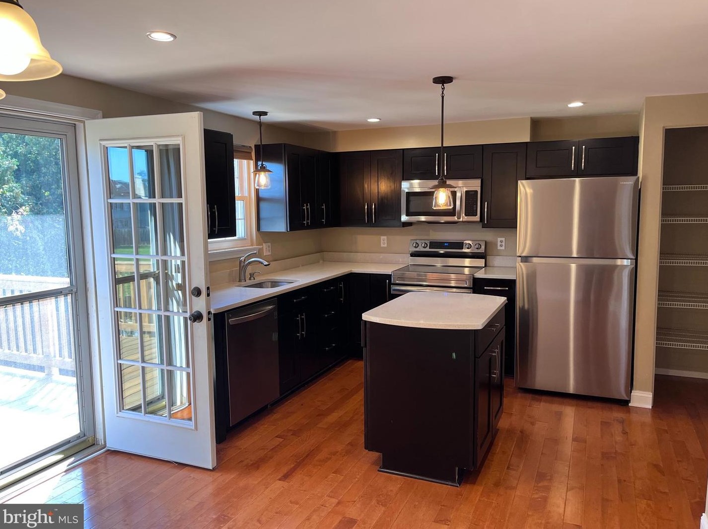 13 Devon Ct, Dulles, VA 20165
