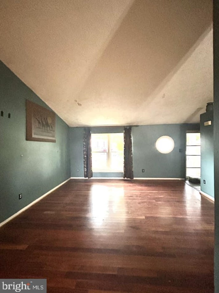 22220 Stablehouse Dr, Sterling, VA 20164