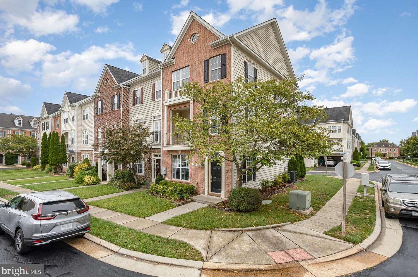 22978 Eversole Ter, Ashburn, VA 20148-5672