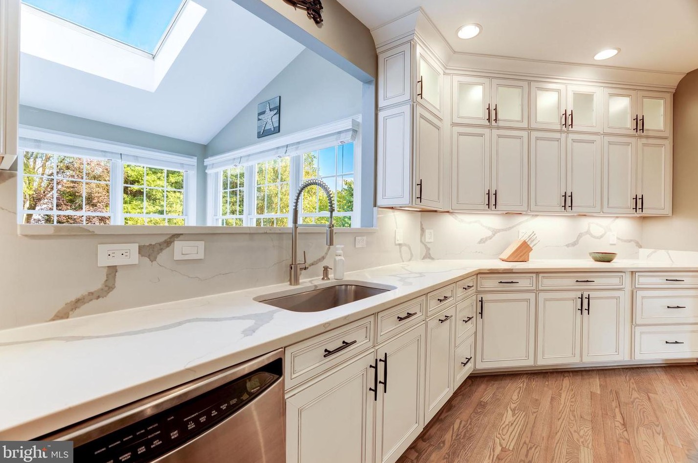 20234 Kentucky Oaks Ct, Ashburn VA 20147-3167 exterior