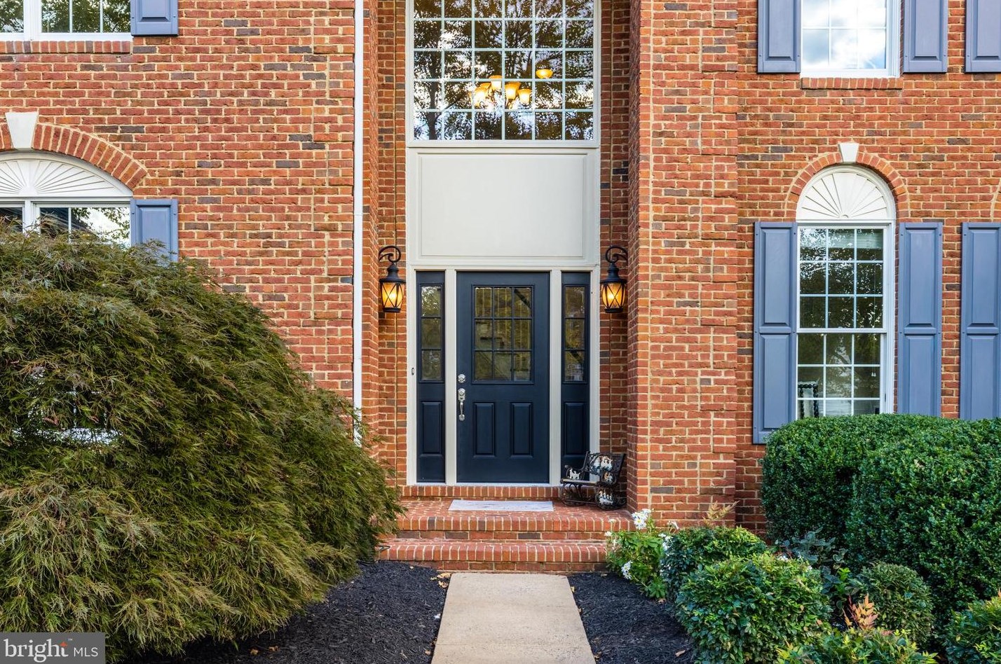 20234 Kentucky Oaks Ct, Ashburn VA 20147-3167 exterior