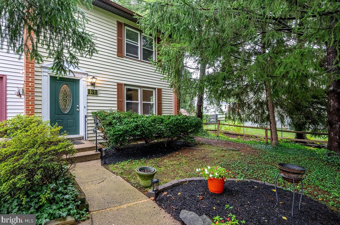131 Stratford Pl Sw, Leesburg, VA 20175
