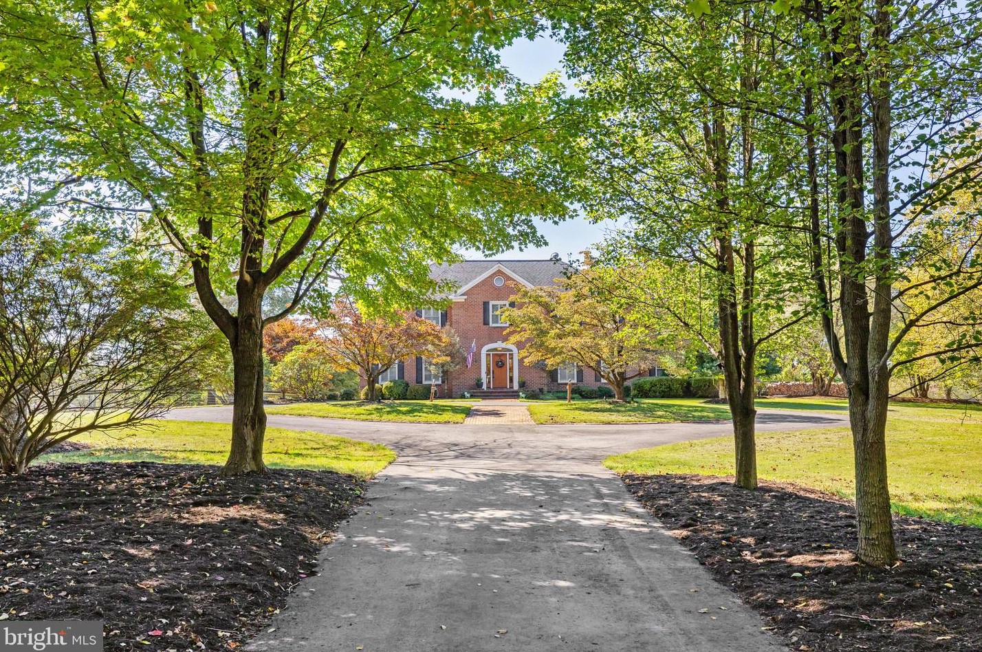 18914 Shelburne Glebe Rd, Leesburg, VA 20175-9129