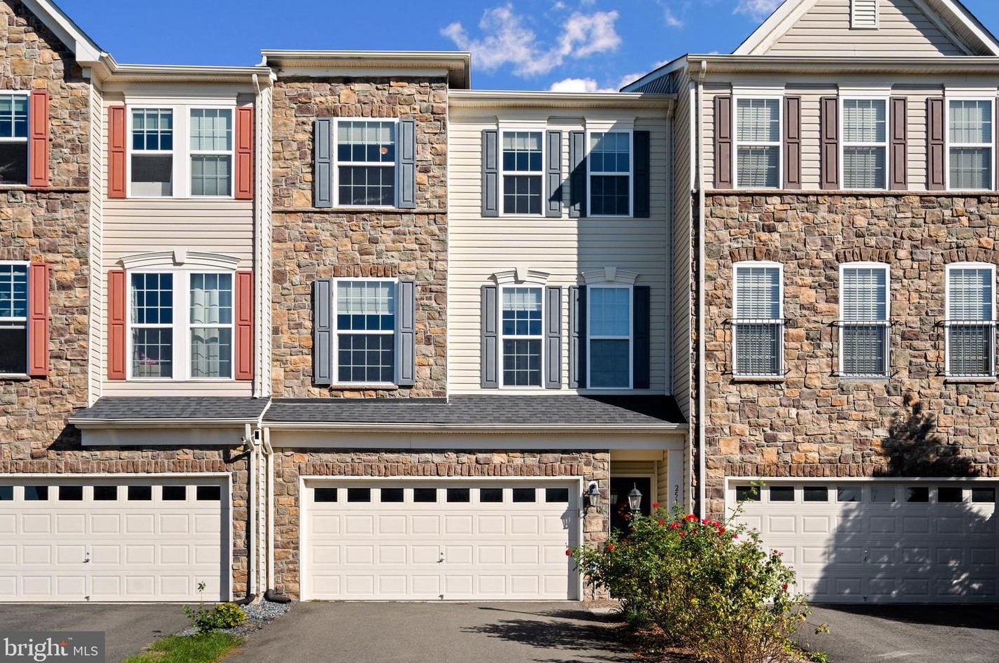 25122 Almandine Terrace, Stone Ridge, VA 20105