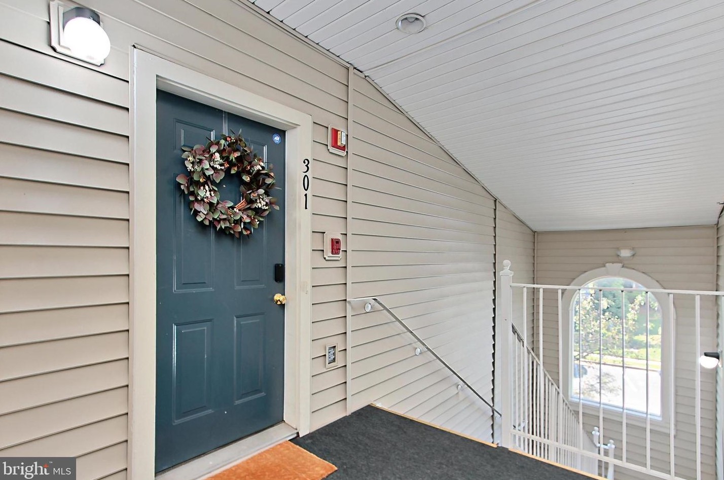 21830 Elkins Terrace #301, Sterling, VA 20166