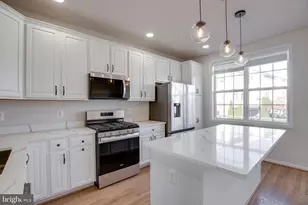 43180 Loudoun Reserve Dr, Ashburn, VA 20148 - Photo 16