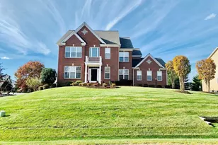 25189 Blackstone Ct, Chantilly, VA 20152 - Photo 1