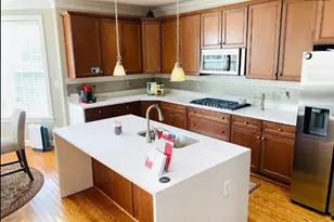 25189 Blackstone Ct, Chantilly, VA 20152 - Photo 2