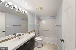 19385 Cypress Ridge Terrace, Leesburg, VA 20176 - Photo 20