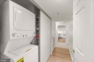 19385 Cypress Ridge Terrace, Leesburg, VA 20176 - Photo 30