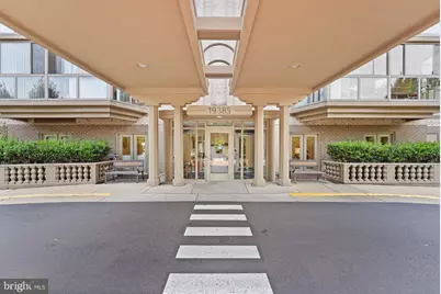 19385 Cypress Ridge Terrace #522, Leesburg, VA 20176 - Photo 2