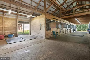 40332 Courtland Farm Ln, Aldie, VA 20105 - Photo 12