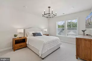 21630 Hawksbill High Cir, Sterling, VA 20164 - Photo 20