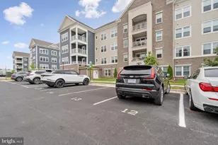 21630 Hawksbill High Cir, Sterling, VA 20164 - Photo 34