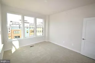 43795 Middleway Ter, Ashburn, VA 20147 - Photo 48