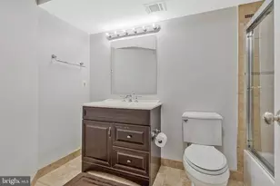 116 Lake Dr, Sterling, VA 20164 - Photo 48