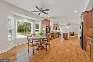 116 Lake Dr, Sterling, VA 20164 - Photo 18