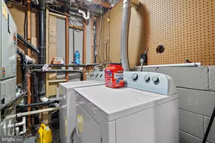 102 N Garfield Rd, Sterling, VA 20164 - Photo 26