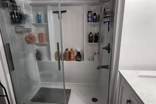 1034 Salisbury Ct, Sterling, VA 20164 - Photo 10