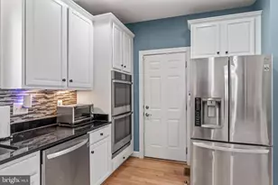 23251 Christopher Thomas Ln, Brambleton, VA 20148 - Photo 18