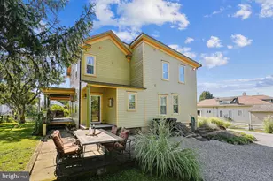 45 E Broad Way E, Lovettsville, VA 20180 - Photo 6