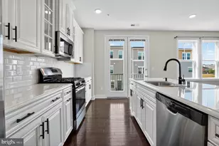 41956 Pickwick Ml Ter, Aldie, VA 20105 - Photo 4