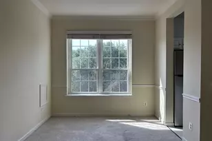 660 Gateway Dr SE, Leesburg, VA 20175 - Photo 4