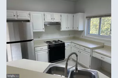 660 Gateway Drive SE #103, Leesburg, VA 20175 - Photo 6