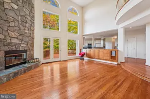 308 Sinegar Pl, Potomac Falls, VA 20165 - Photo 38