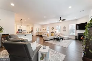 42788 Macbeth Ter, Ashburn, VA 20148 - Photo 8