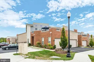 42788 Macbeth Ter, Ashburn, VA 20148 - Photo 2