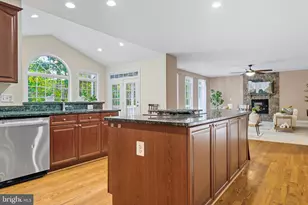 14388 Waterford Woods Ct, Leesburg, VA 20176 - Photo 24